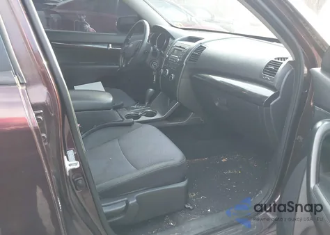 2011 Kia Sorento Lx from USA, damaged, VIN 5XYKTCA16BG070964